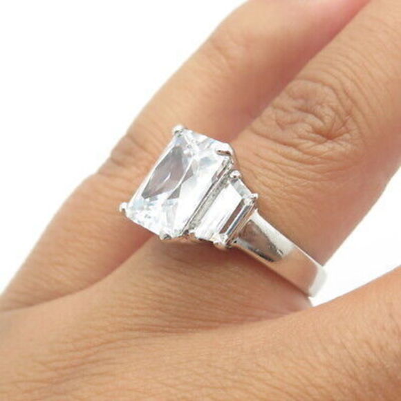 925 Sterling Silver Vintage Uncas Square-Cut White C Z Engagement Ring Size 6 - Picture 2 of 8